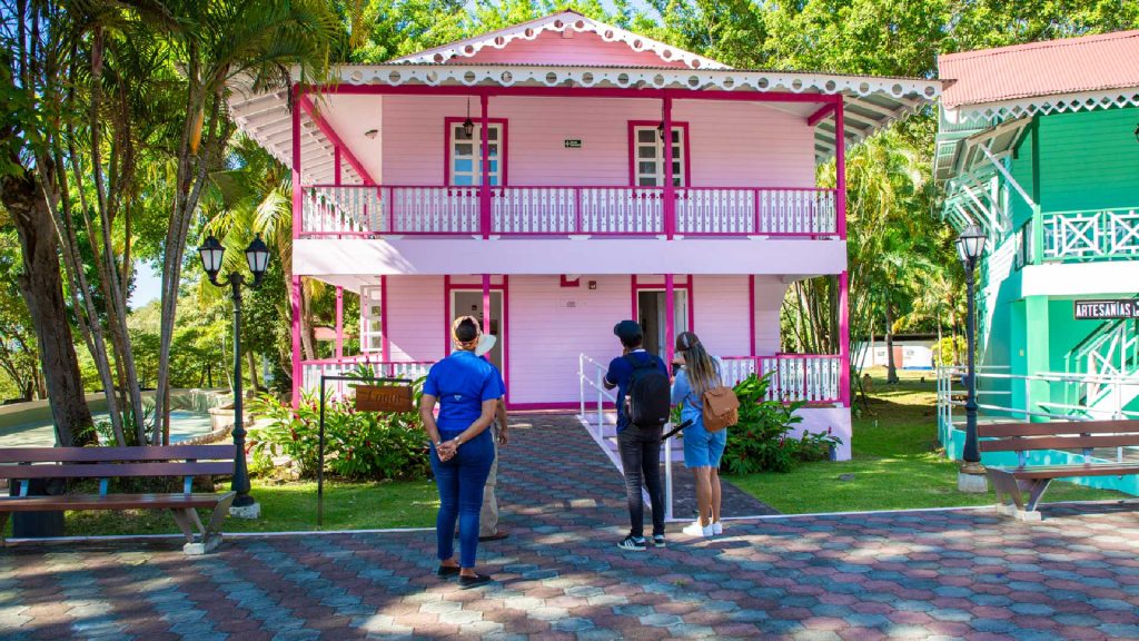 Panamá Cerro Ancón - Foto experiencia cultura – Autoridad de Turismo de Panamá – Tripea Lo Tuyo
